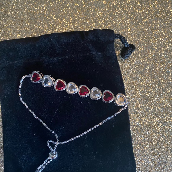 Get Holiday ready with this cute adjustable bracelet - Picture 2 of 3